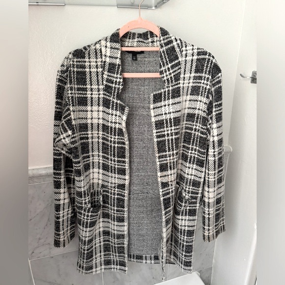Express soft Plaid Tailored Knit Blazer Long Open Front Sweater Black White - Picture 3 of 7
